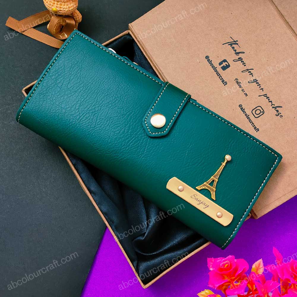 Personalized wallet for women